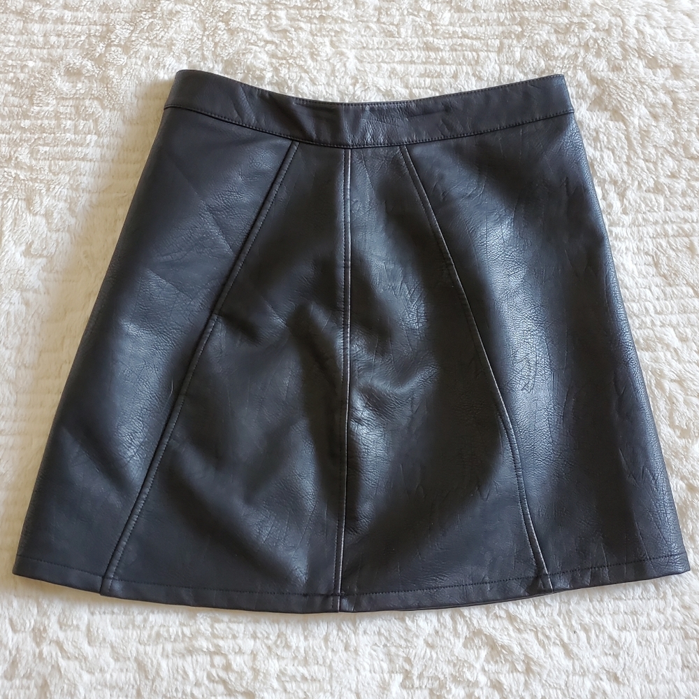 Zara | black leather skirt
